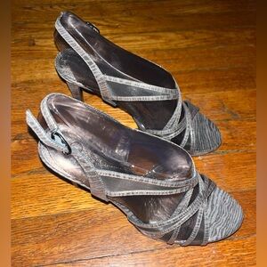 NWT Adrianna Papell Gunmetal Heels Size 8